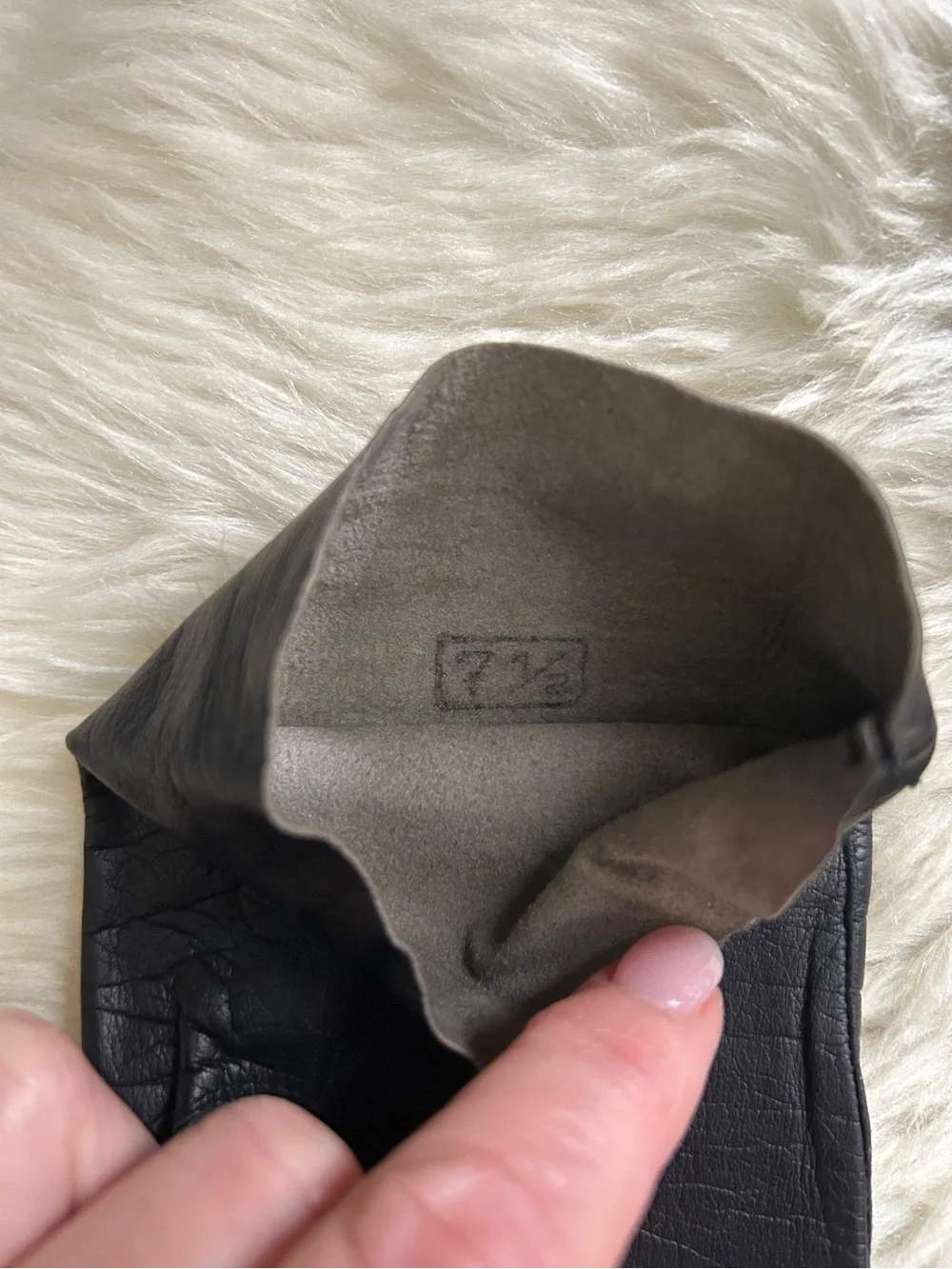 Classic Vintage Black lightweight Leather Women’s Driving Gloves